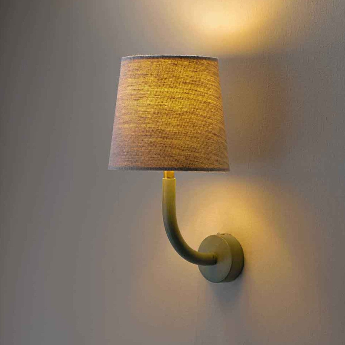 Porta Romana | Iris Wall Light