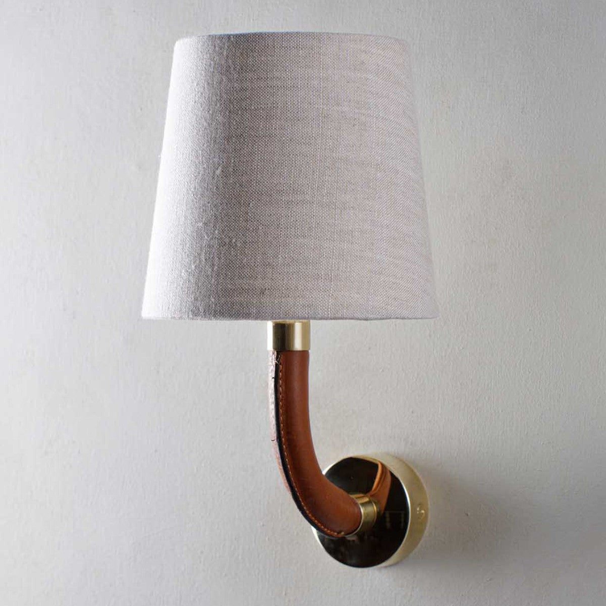 Porta Romana | Huxley Wall Light