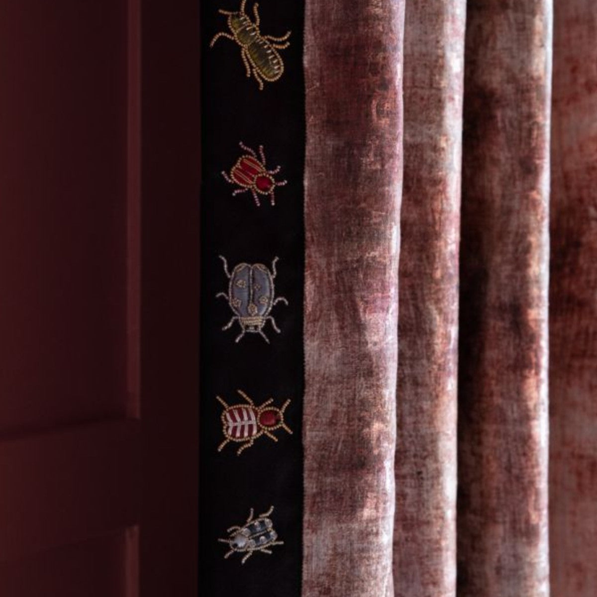 Samuel and Sons | Ensemble Beaded Border