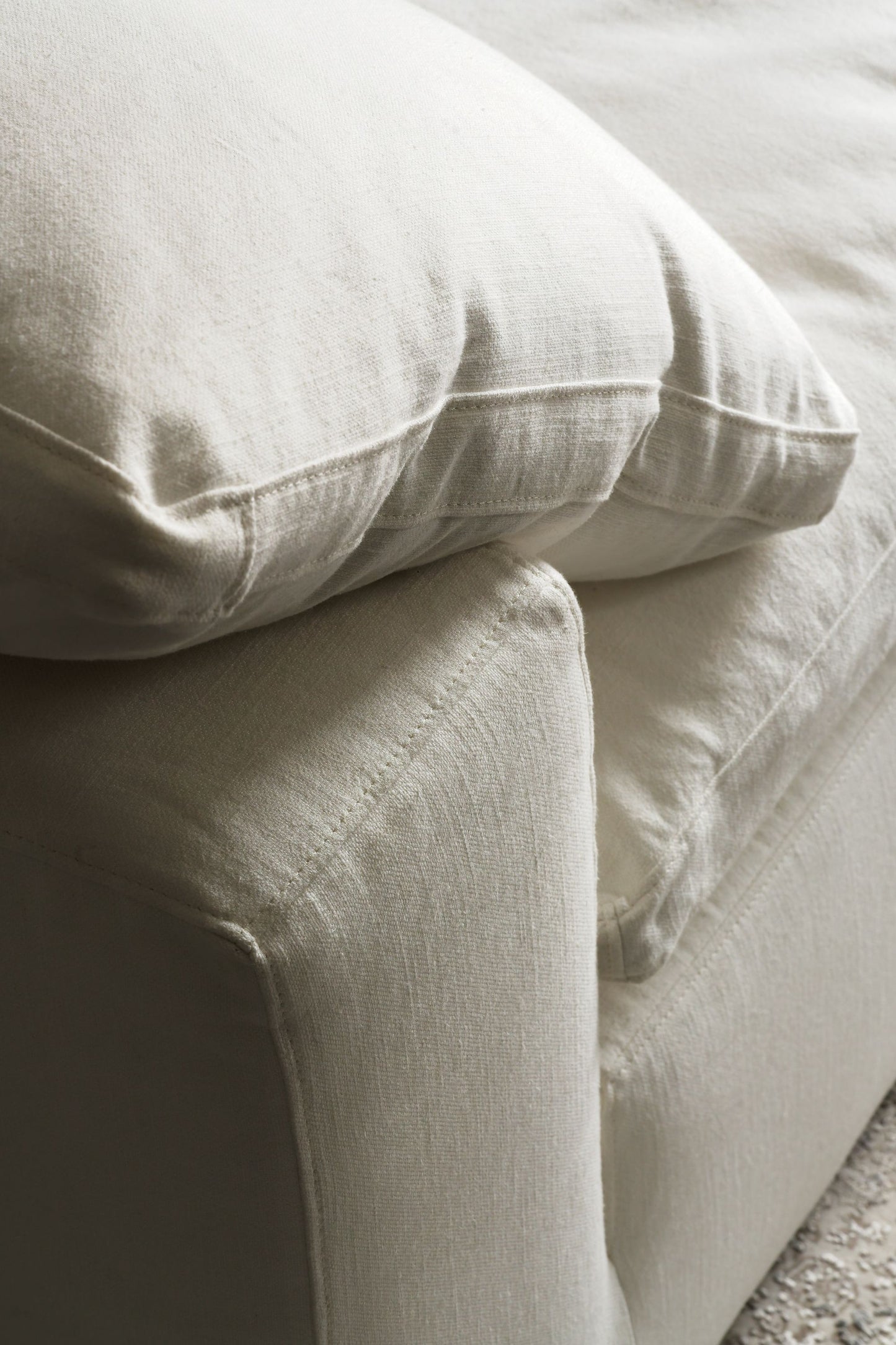 Andrew Martin Truman Junior White Linen fabric detail