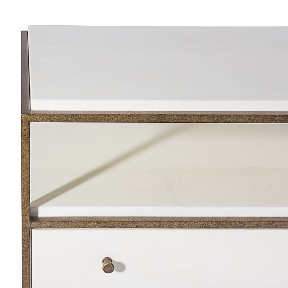 Julian Chichester | Bay Bedside