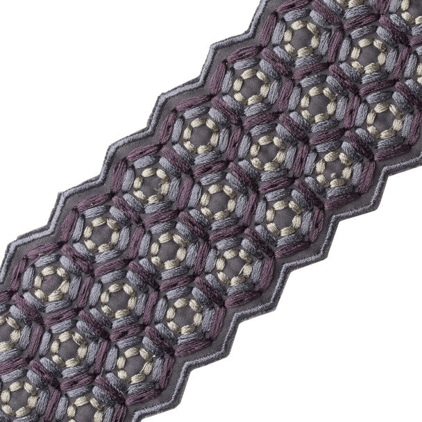 Queen Bee Embroidered Border - Dusk