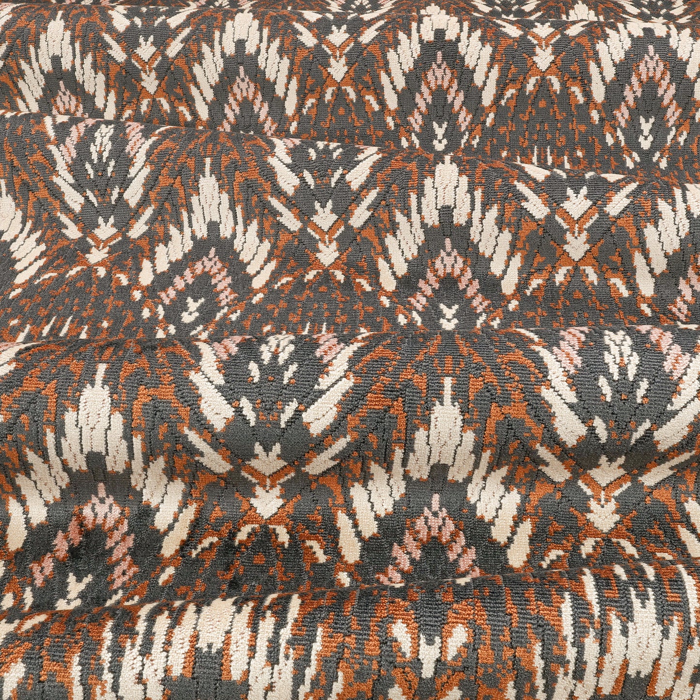 Pierre Frey Romo | Lolana Velvet – Sienna — scenography
