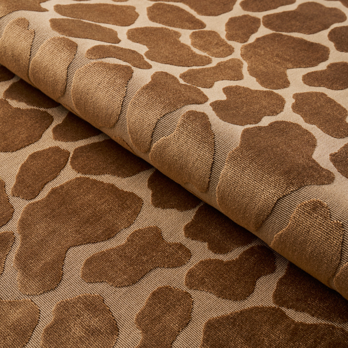 Schumacher | Giraffe Velvet fabric - 82970