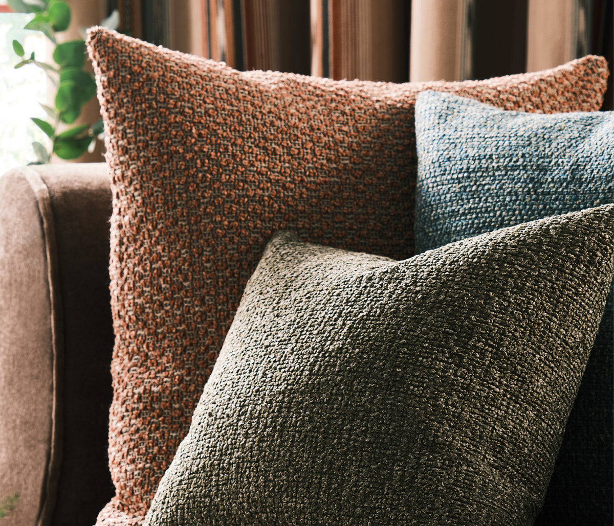 Osborne & Little | Sanday - room setting