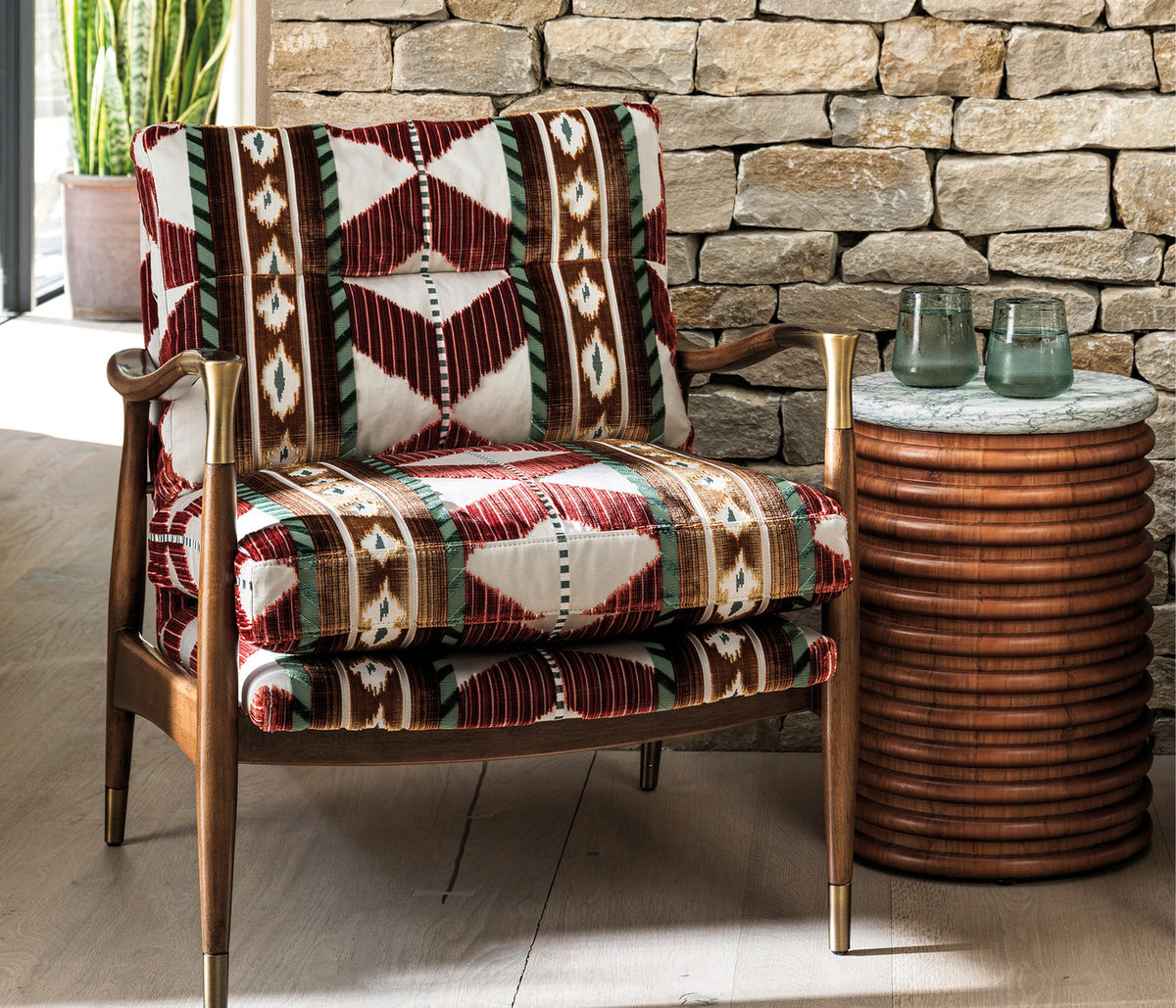 Osborne & Little | Molina - room setting