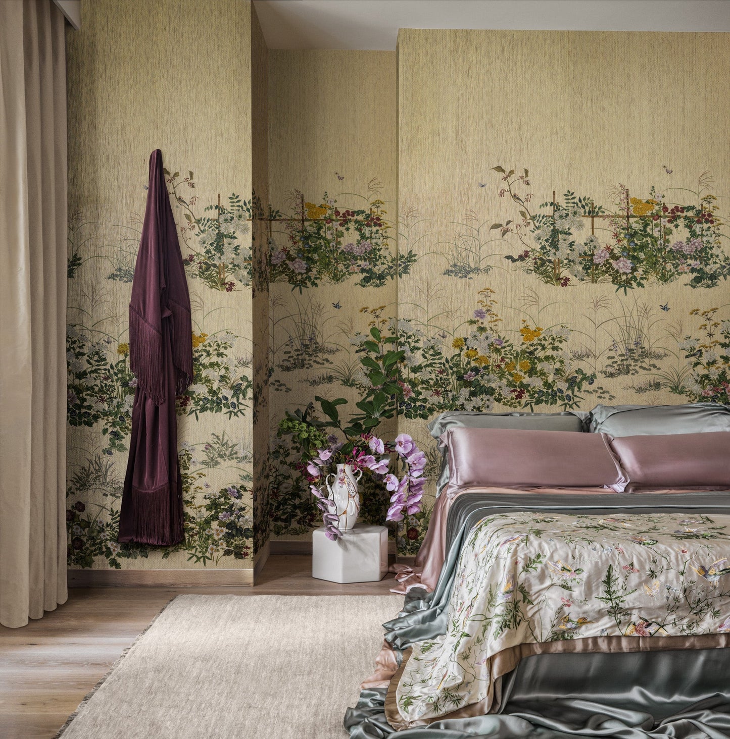 Cole & Son Scenic Flora - interior