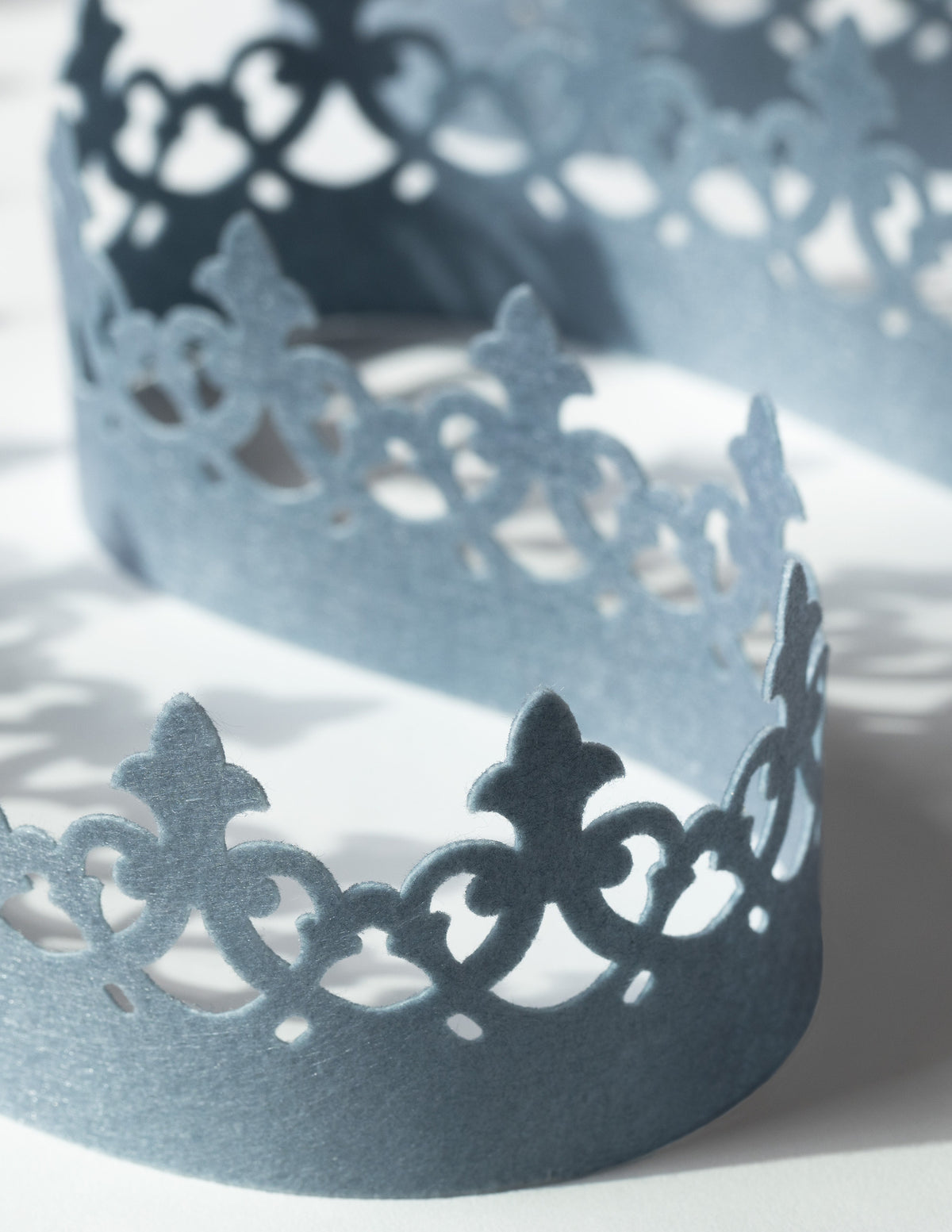 Samuel and Sons Finlay Scalloped Border — scenography
