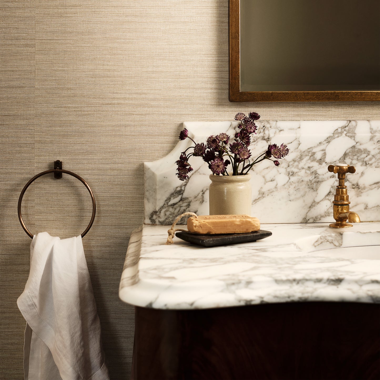 Pierre Frey Romo | Ciro Abaca Embossed Wallcovering – Oat — scenography