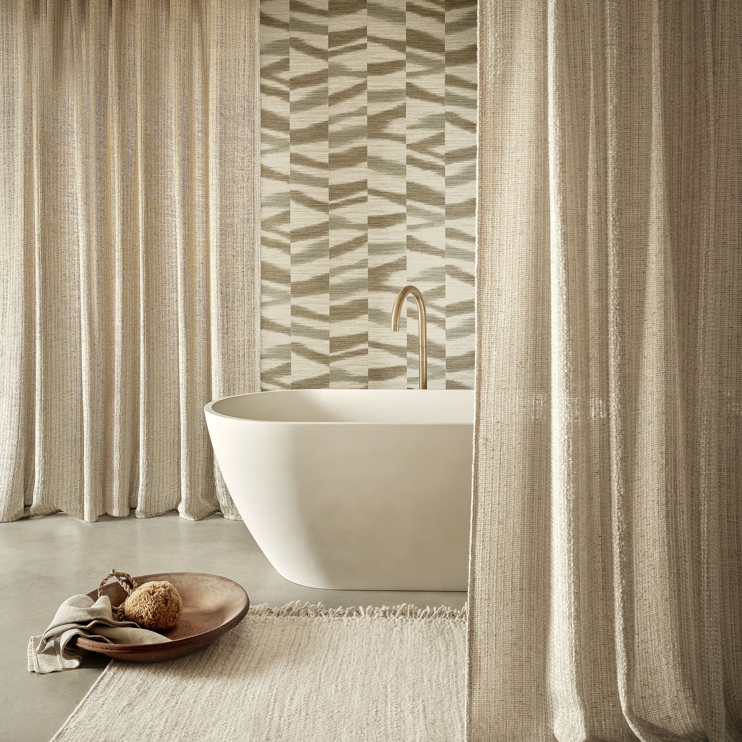 Pierre Frey Romo | Manzu Wallcovering – Caper — scenography