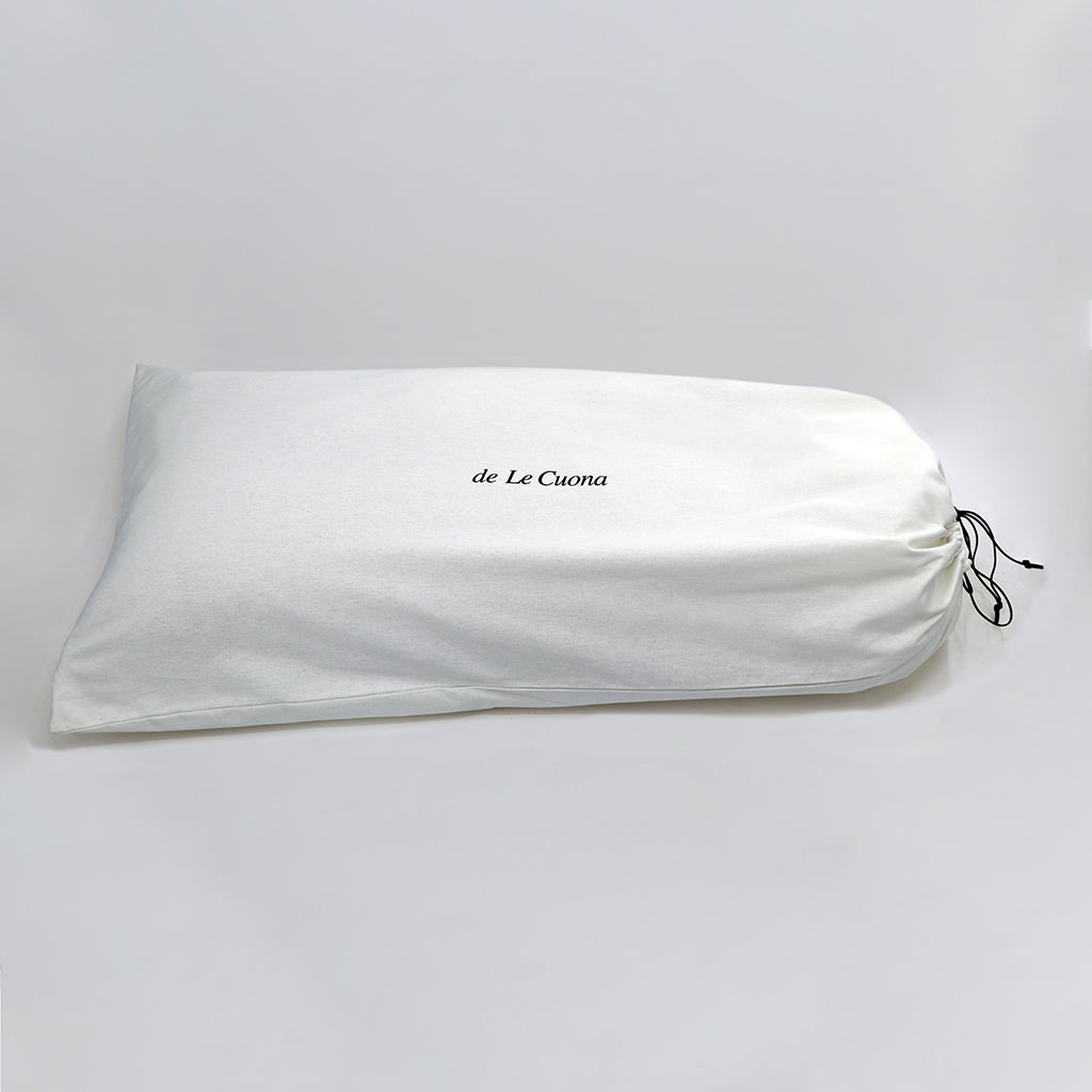 de Le Cuona | Handwoven Wild Silk Cushion – Natural