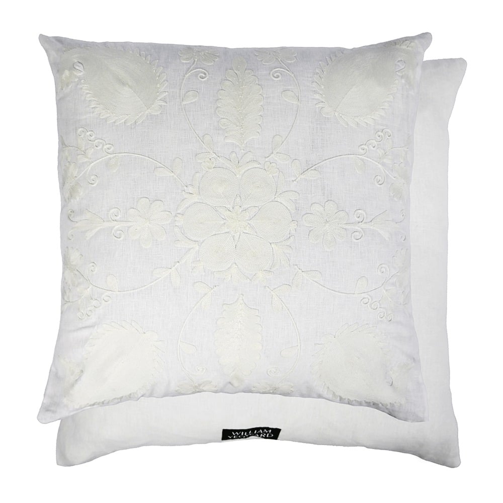 William Yeoward | Zinnia Cloud Cushion 60x60cm