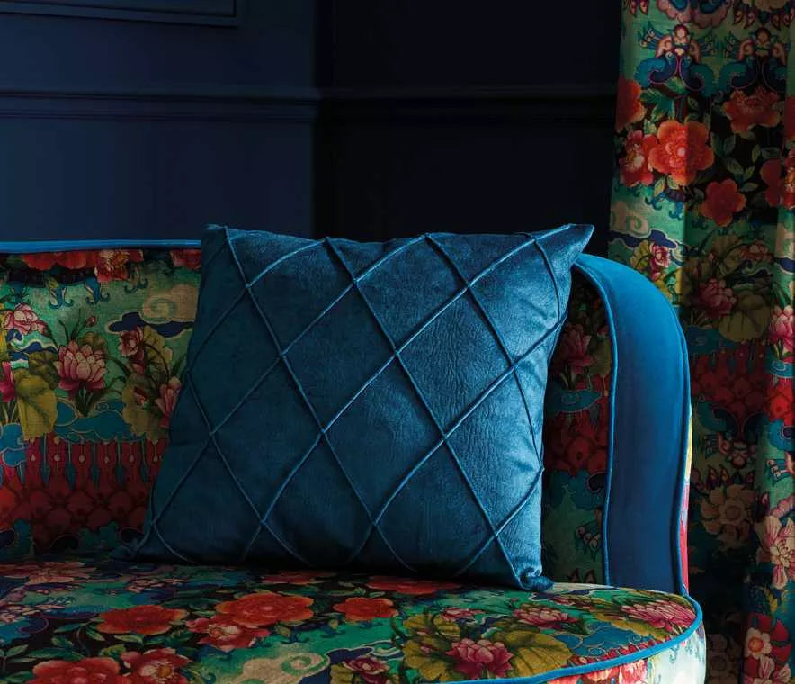 Osborne & Little | Caresse Diamond - room setting