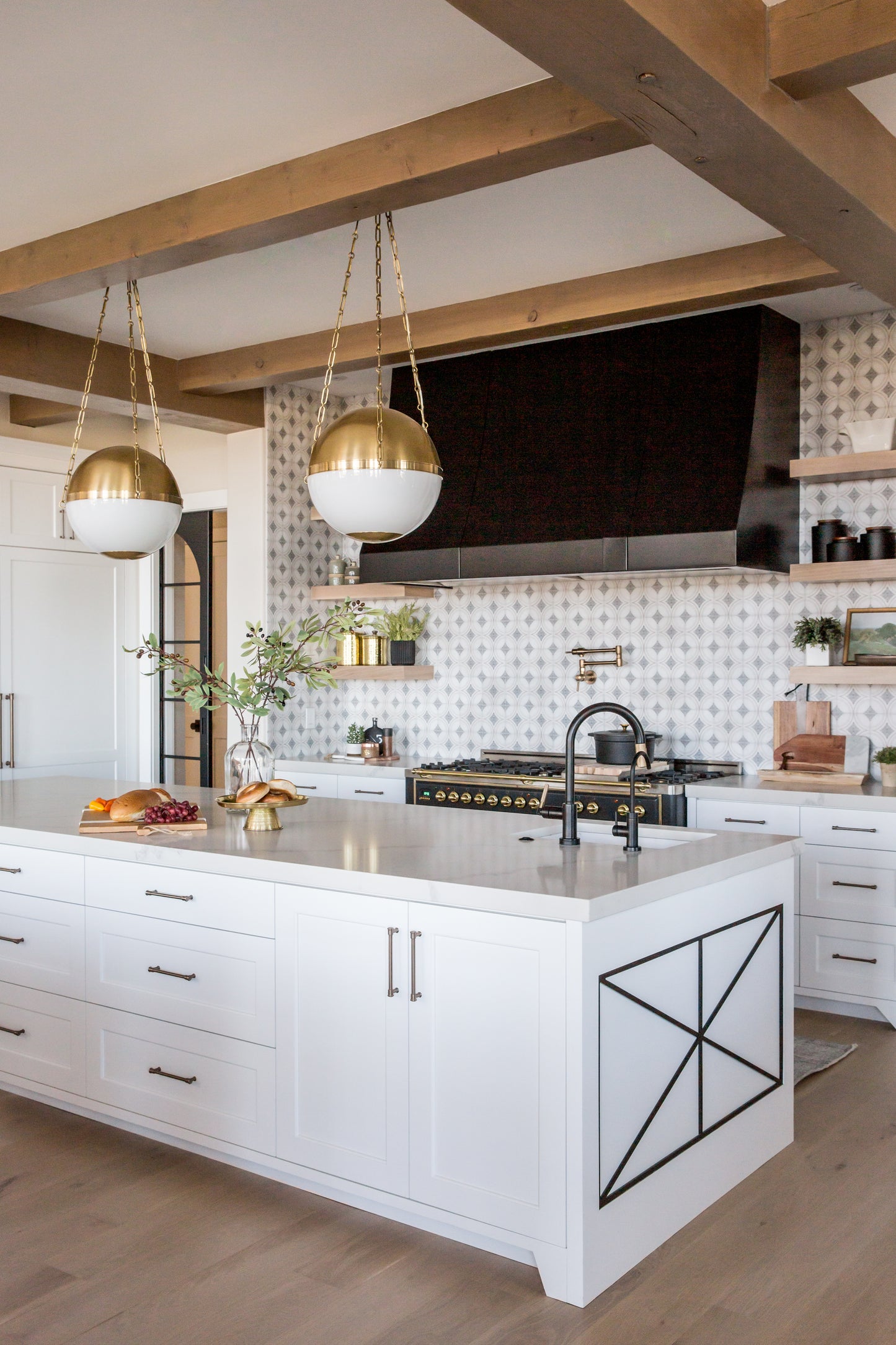 Andrew Martin | Sphere Pendant Light