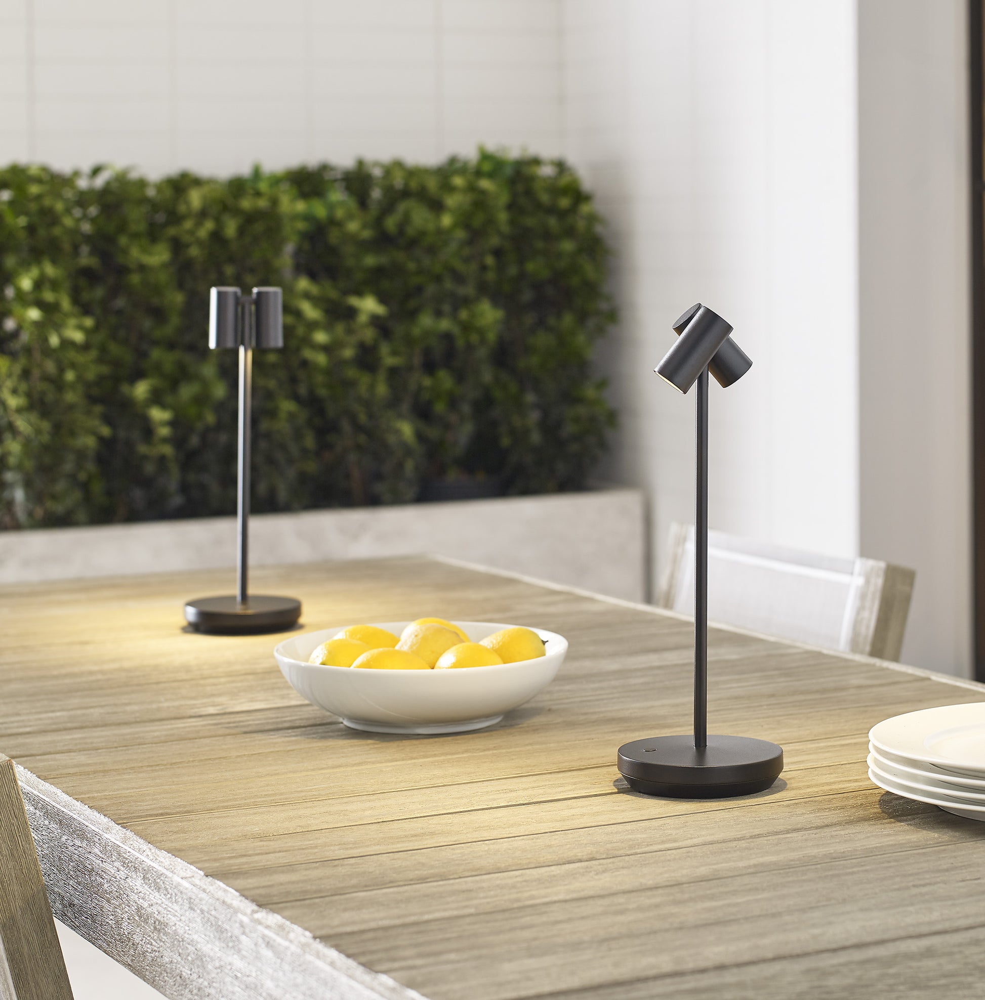 Doppia Rechargeable Table Lamp