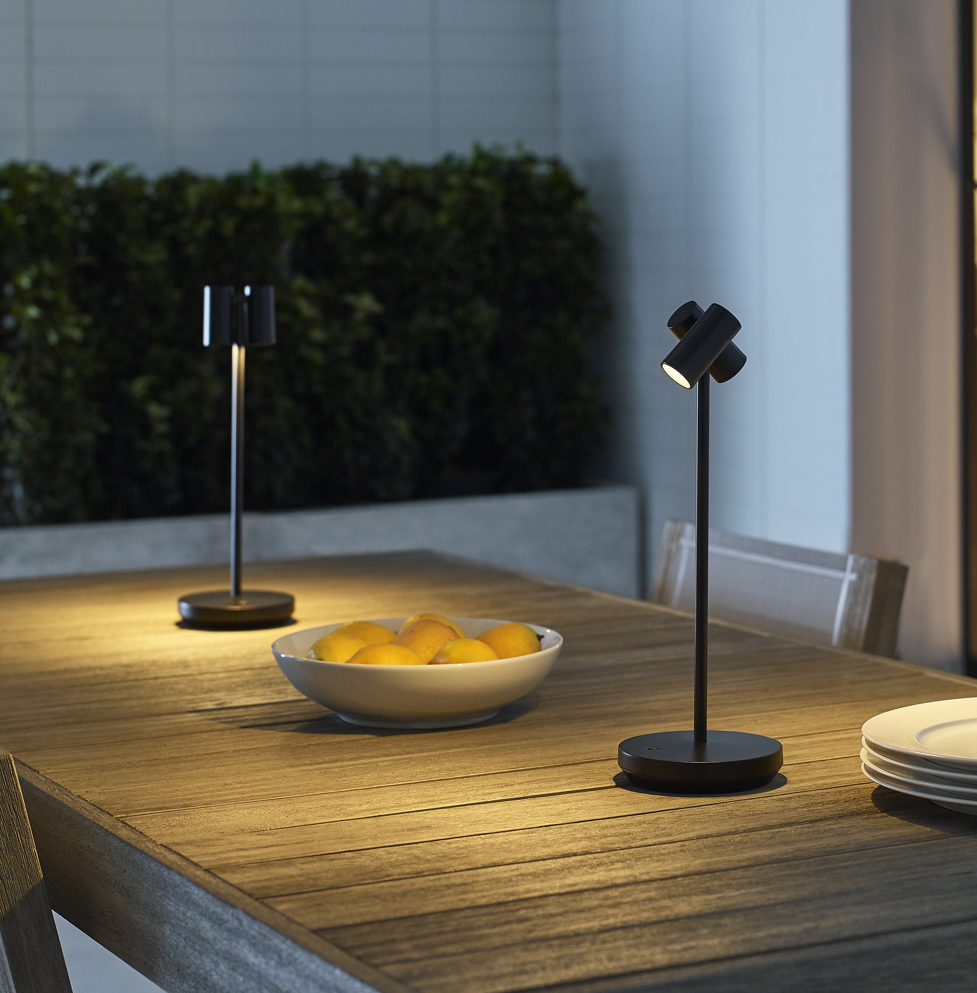 Doppia Rechargeable Table Lamp