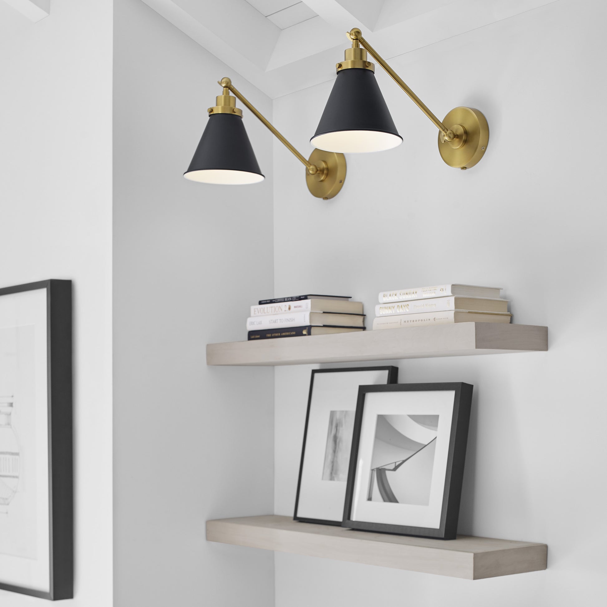 Wellfleet Wall Light Black & Brass