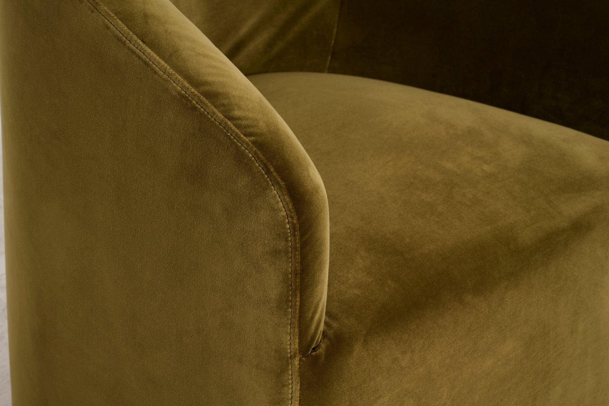 Andrew Martin Alto Dining Chair Velvet Olive