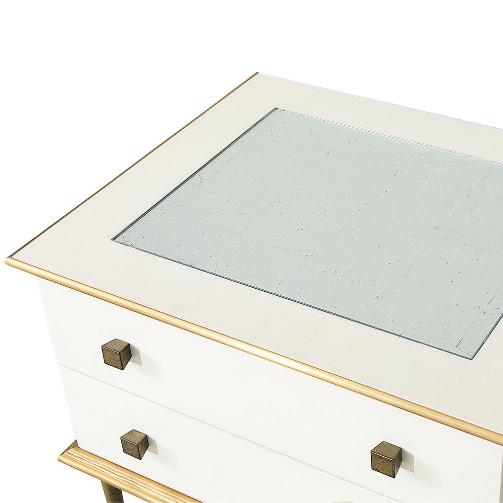 Julian Chichester | Getty Bedside