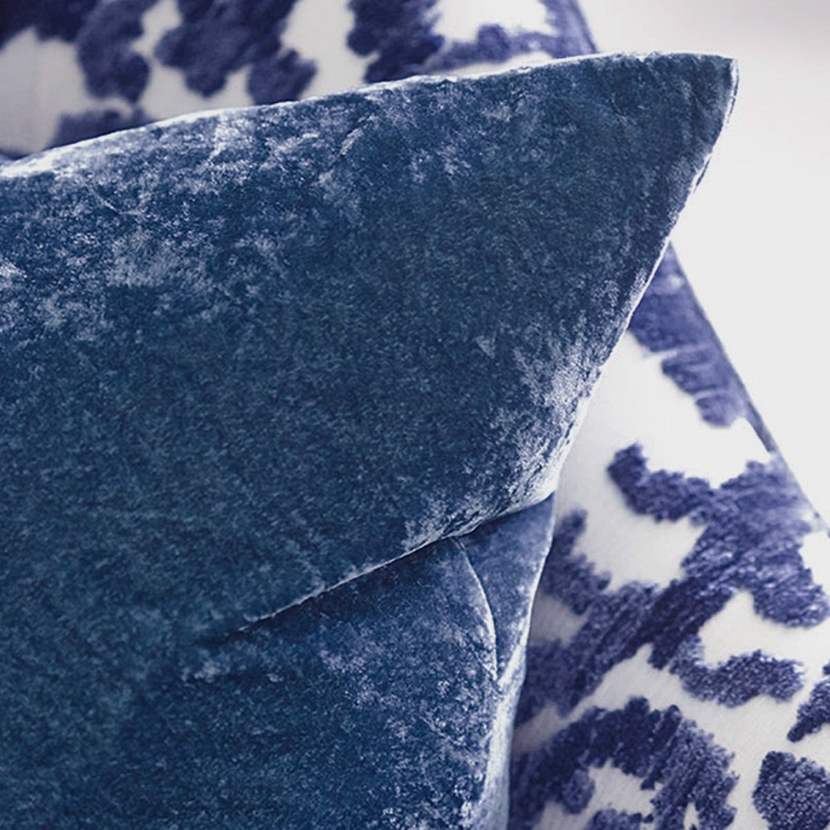 William Yeoward | Paddy Velvet Cushion
