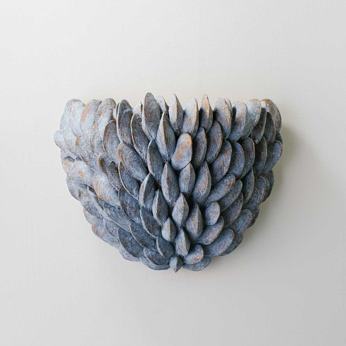 Porta Romana | Mussel Shell Uplighter Large