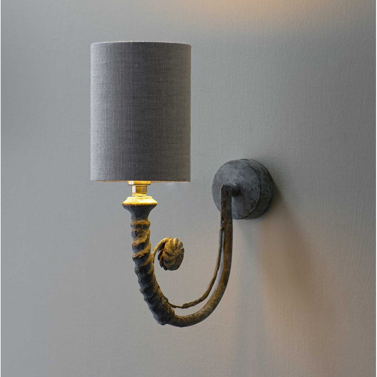 Porta Romana | Holbein Wall Light Small