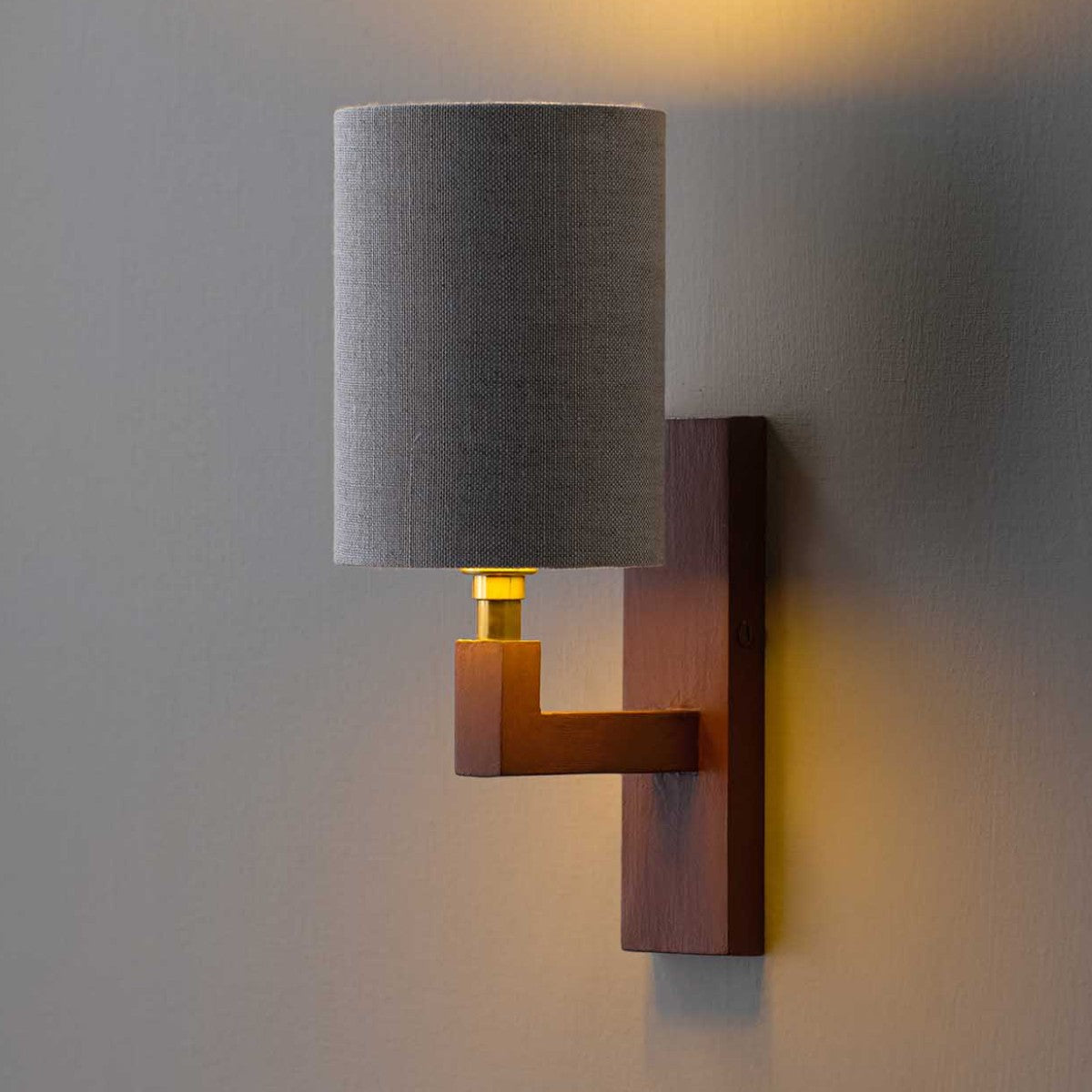 Porta Romana | Faye Wall Light