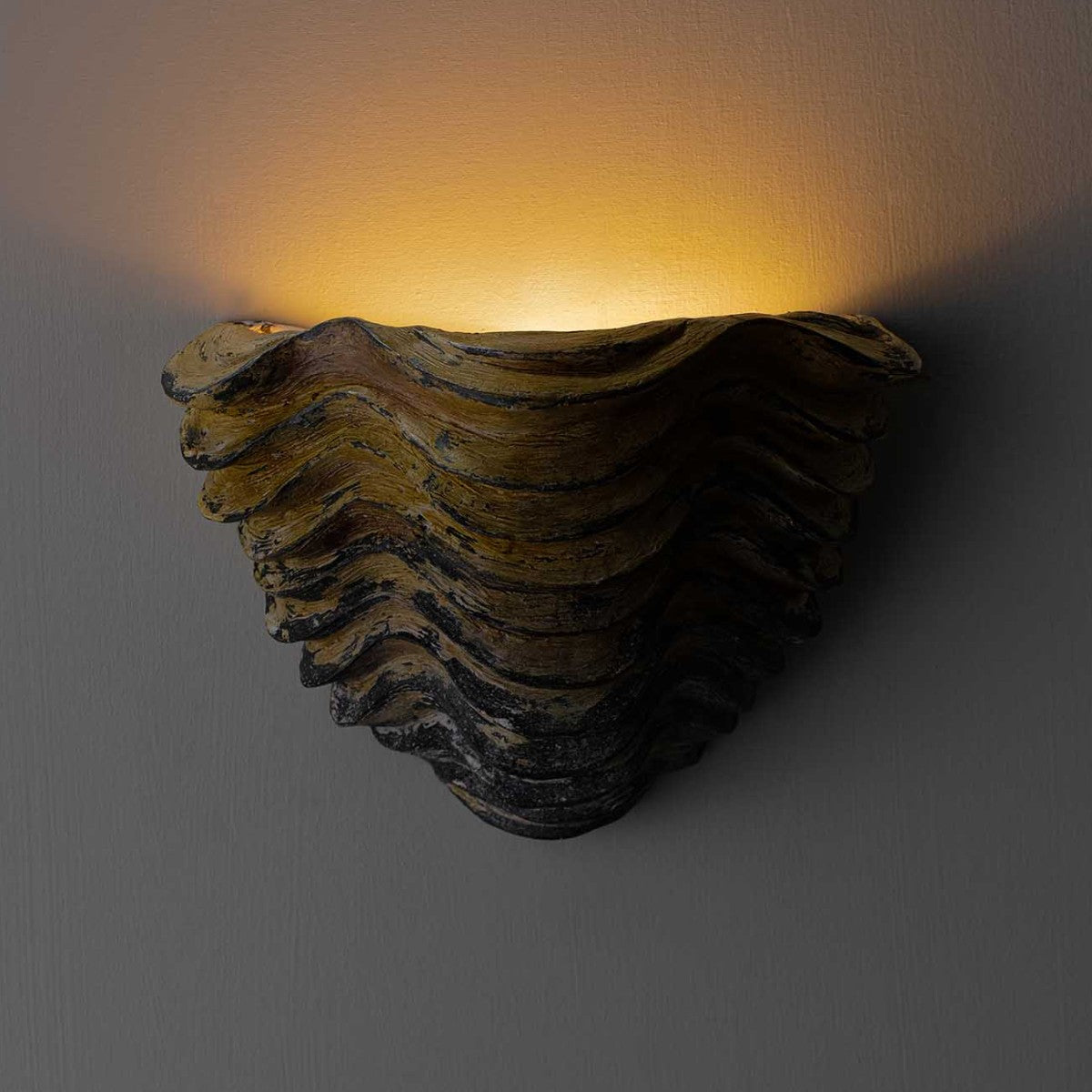 Porta Romana | Clam Shell Wall Light Small