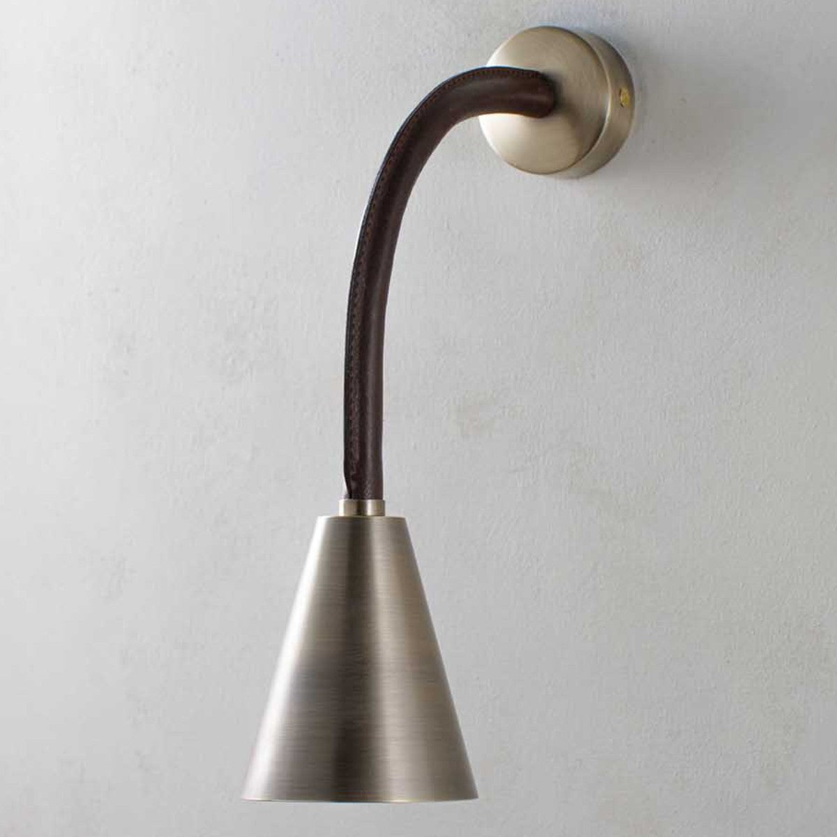 Porta Romana | Huxley Flexible Wall Light