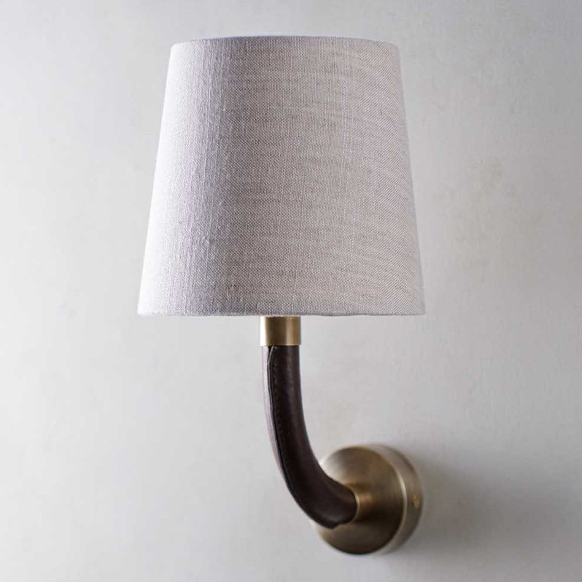 Porta Romana | Huxley Wall Light