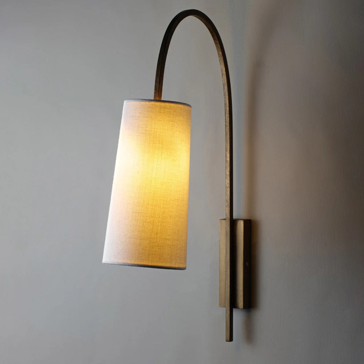 Porta Romana | Willow Wall Light