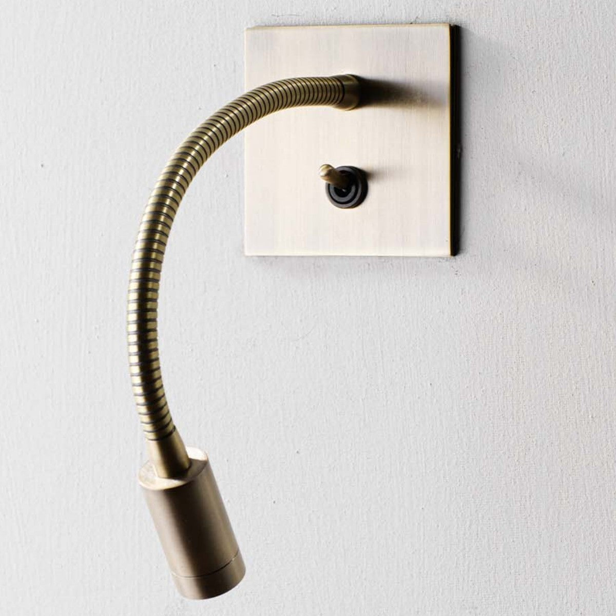 Porta Romana | Jordan Wall Light Small