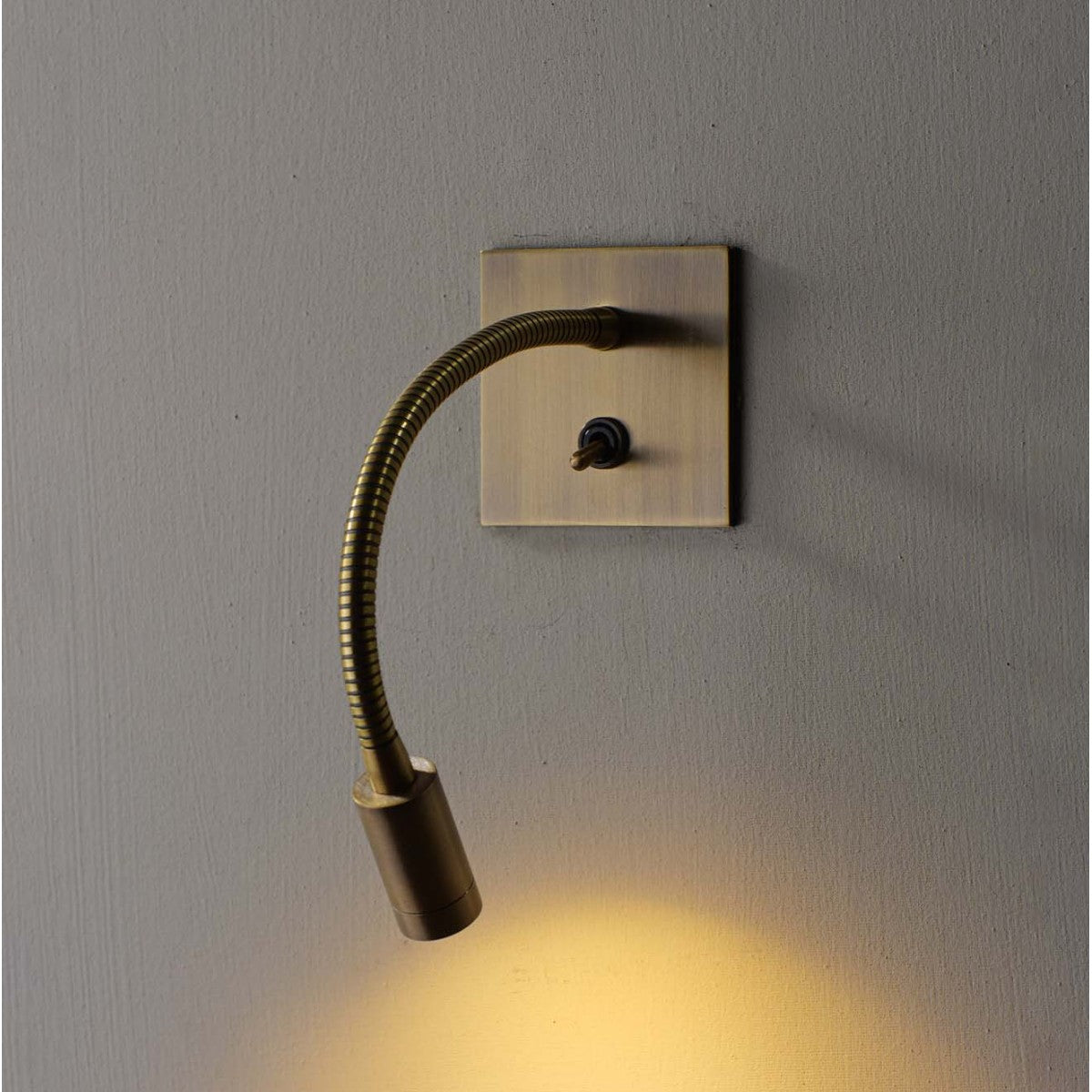 Porta Romana | Jordan Wall Light Small