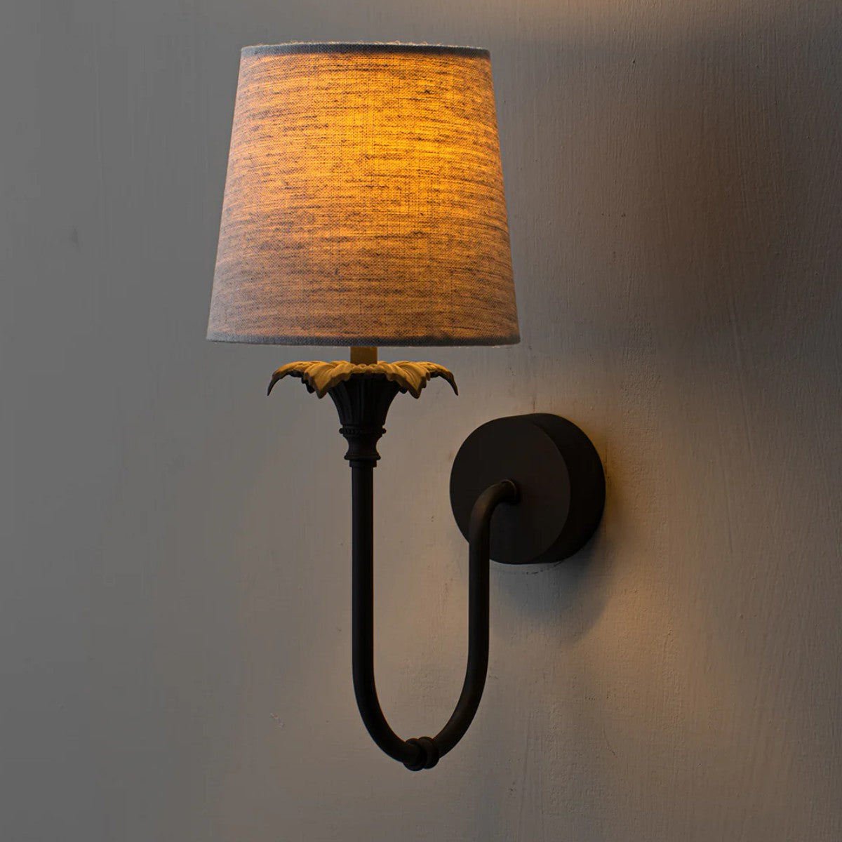Porta Romana I Edith Wall Light