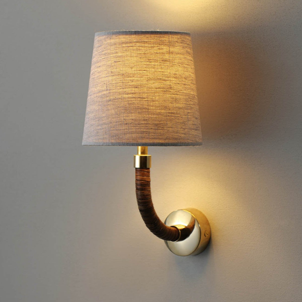 Porta Romana I Holden Wall Light