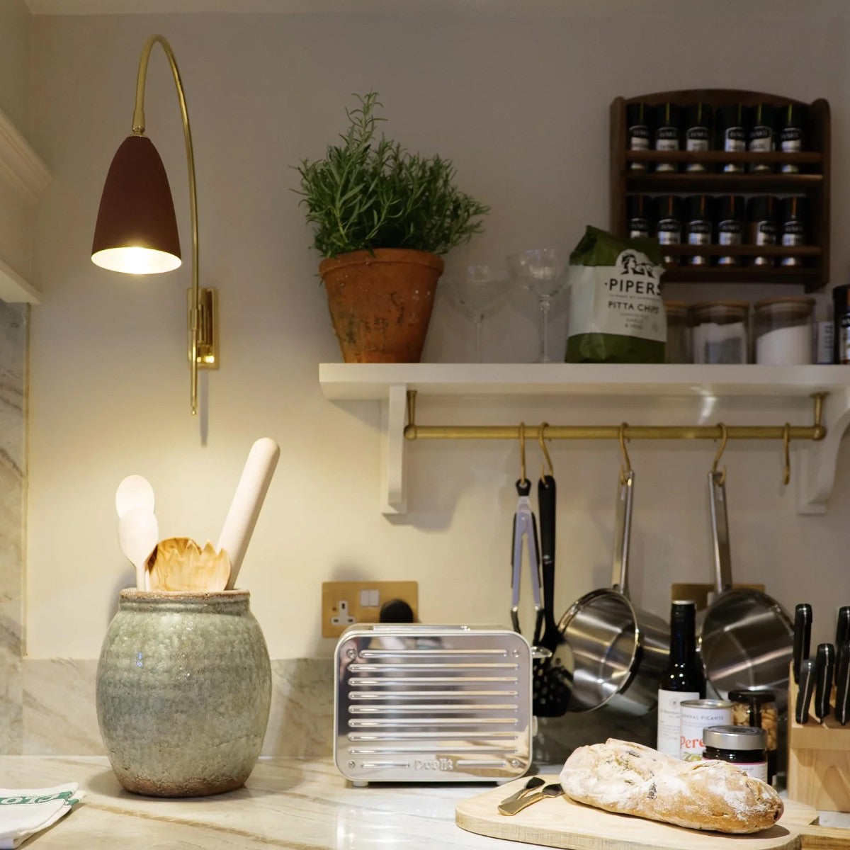 Porta Romana I Kingsley Wall Light