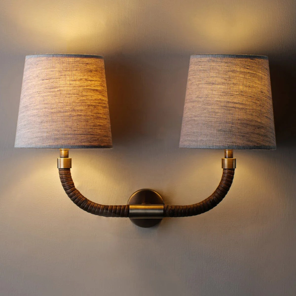 Porta Romana I Holden Wall Light Large