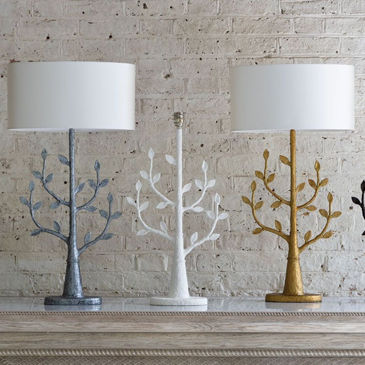 William Yeoward | Oval Lampshade in Satin with White Liner | 47 cm