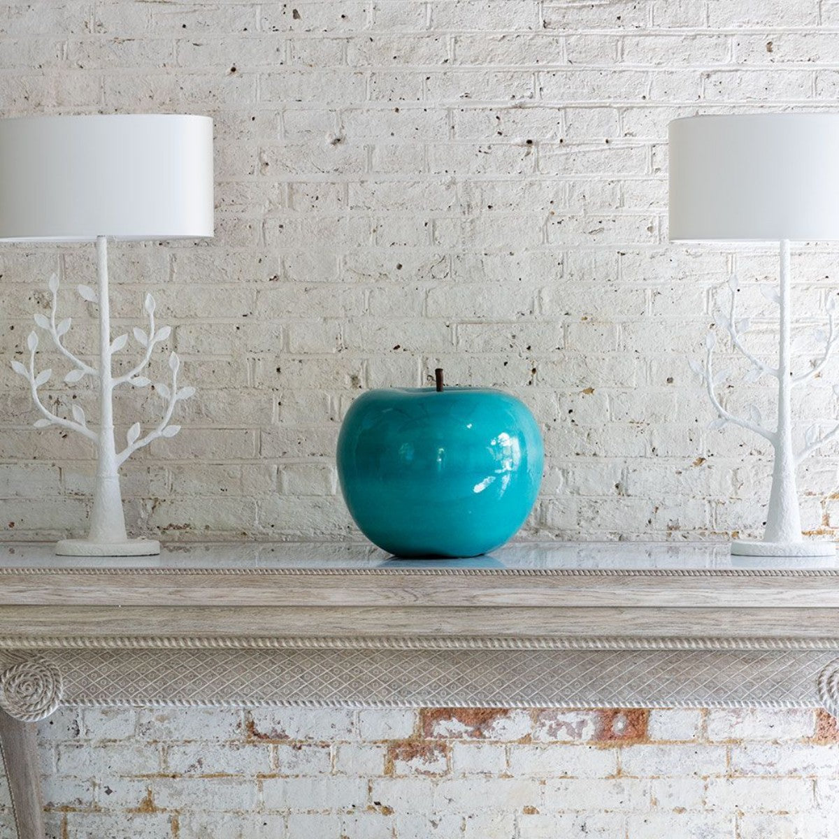 William Yeoward | Oval Lampshade in Satin with White Liner | 47 cm