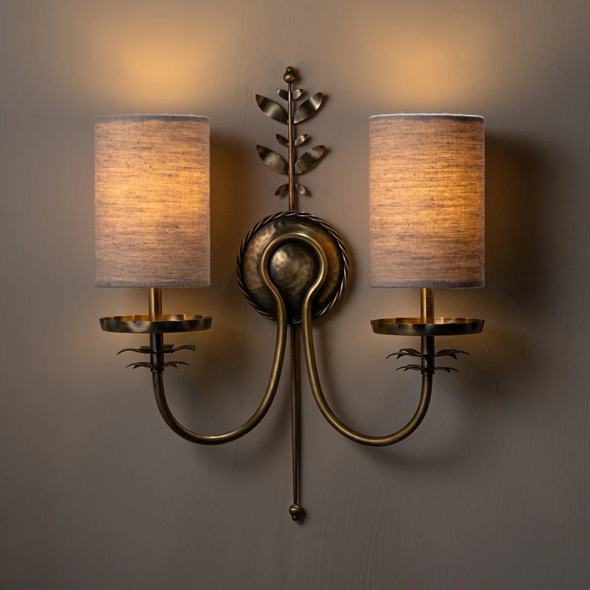 Porta Romana | Delilah Wall Light