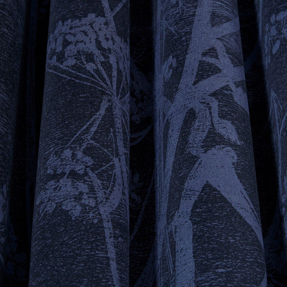Cole & Son | Cow Parsley Velvet