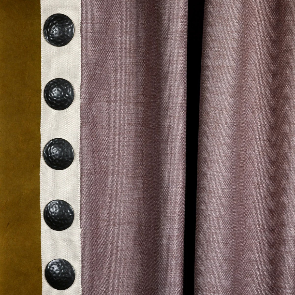 Samuel and Sons | Castilian Hammered Nailhead Border