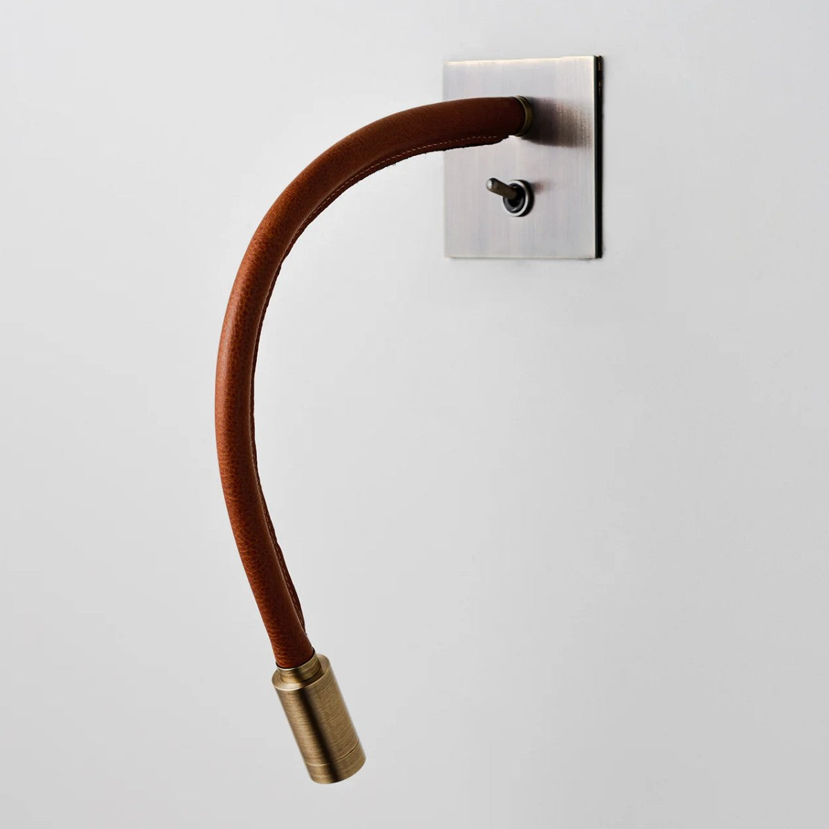 Porta Romana | Huxley Jordan Wall Light Large