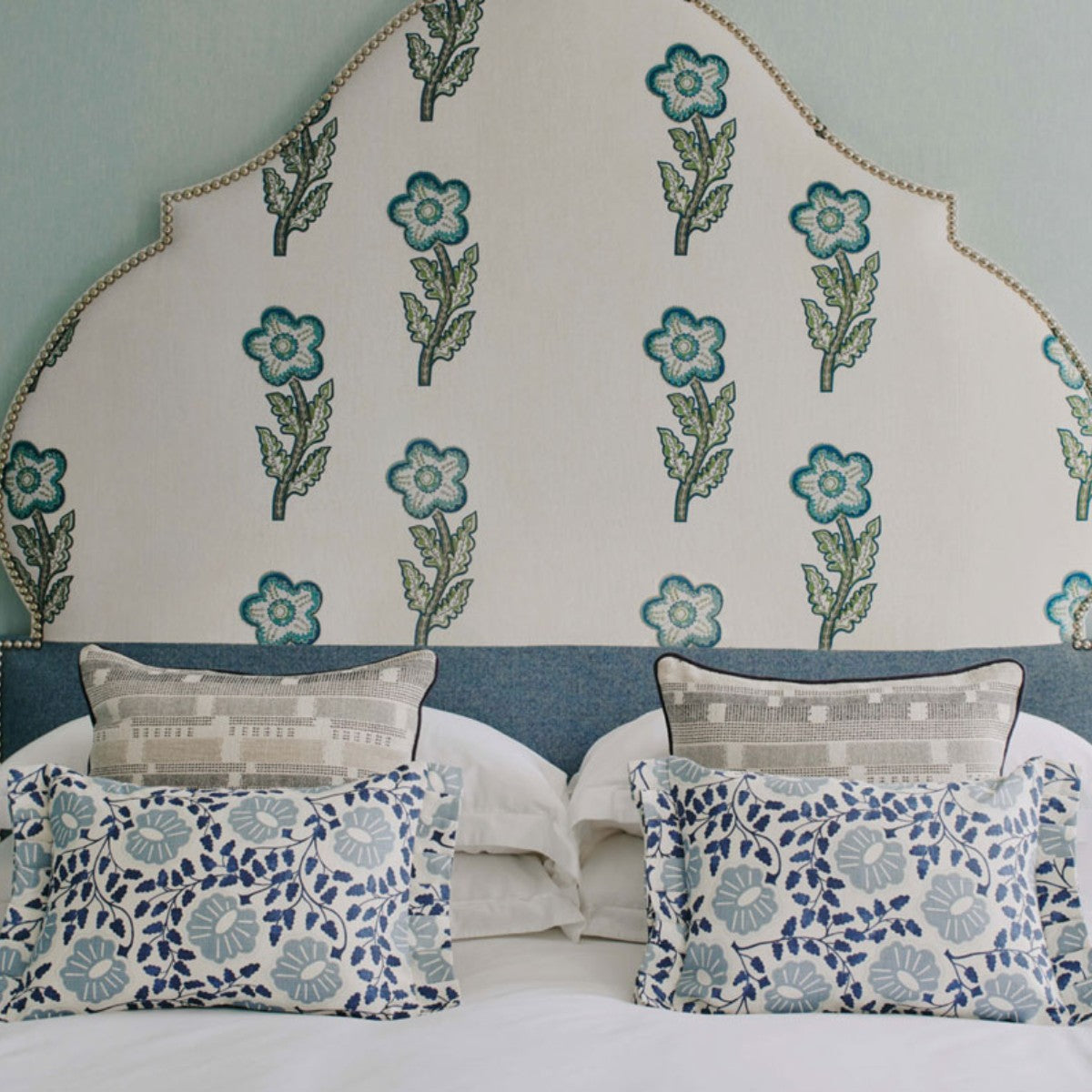 Christopher Farr Cloth | Loom Weave Cushion