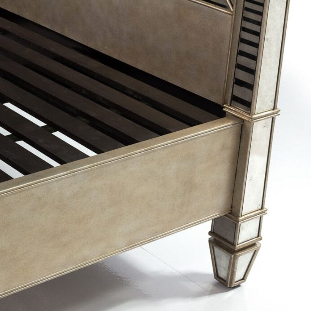 Julian Chichester | Beatrice Bed
