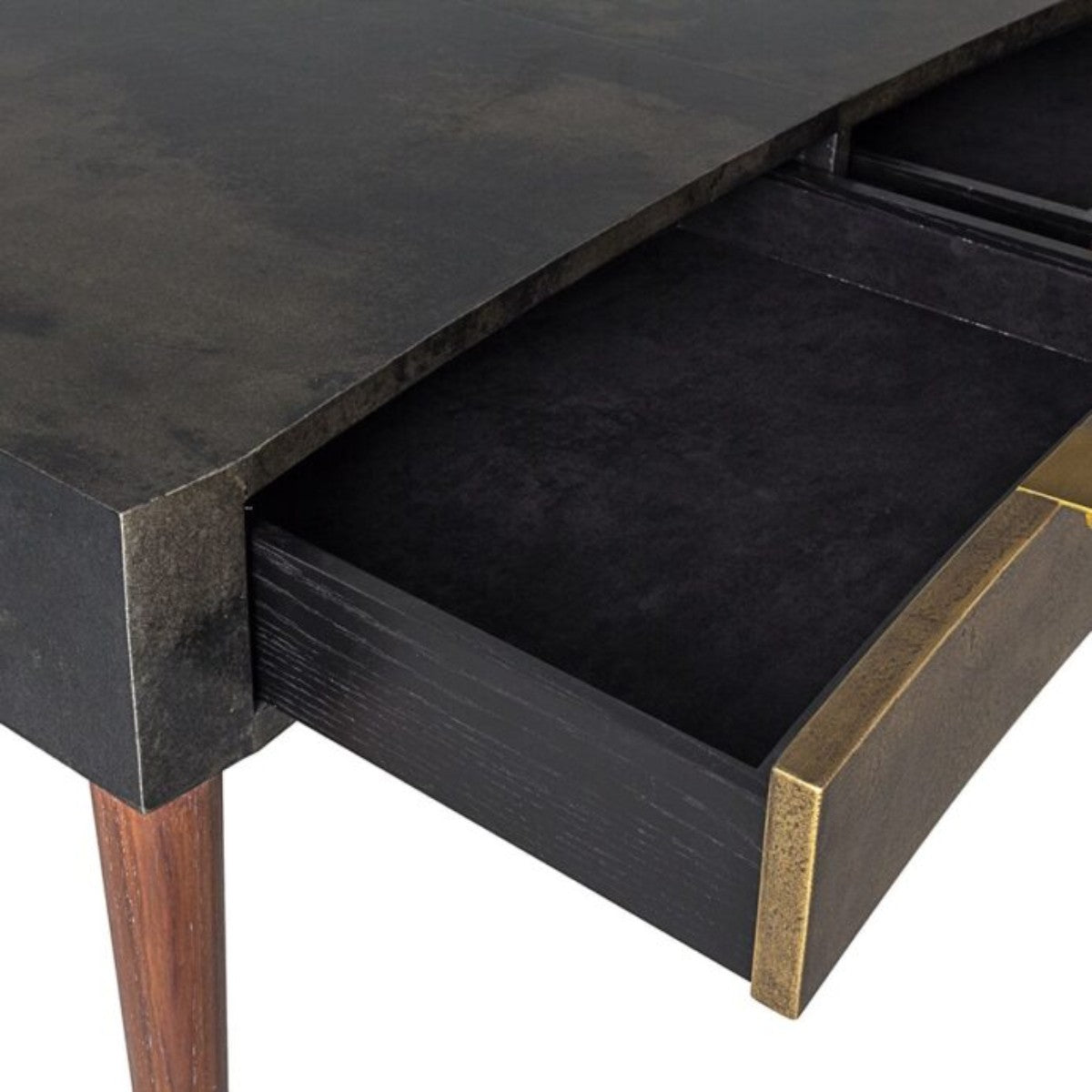 Julian Chichester | Toby Desk