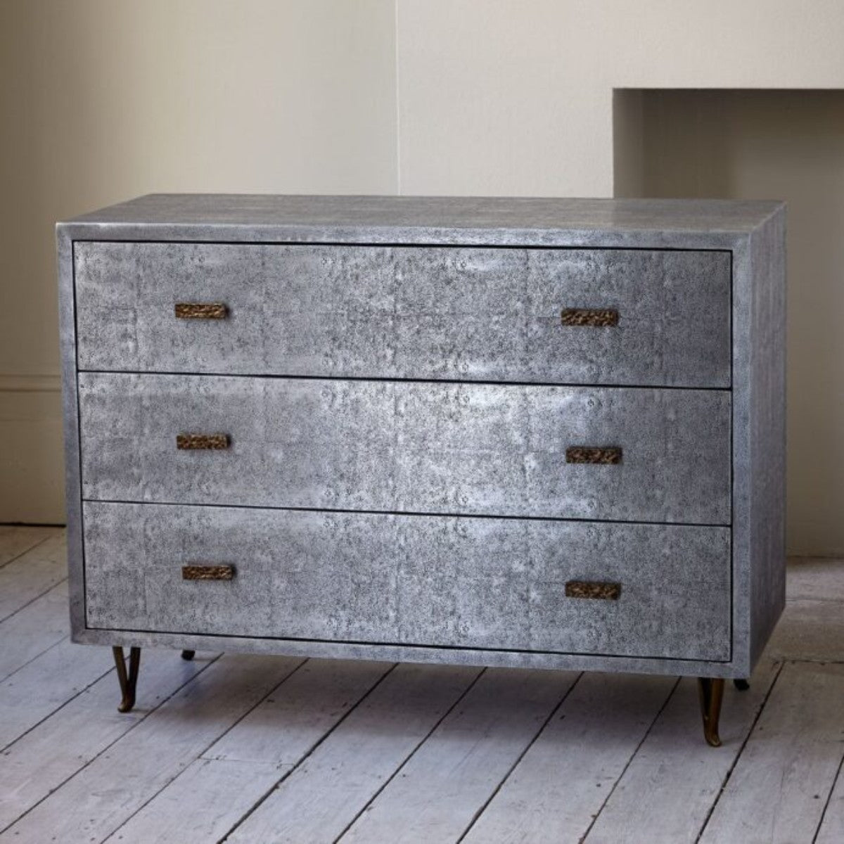 Julian Chichester | Angel Chest