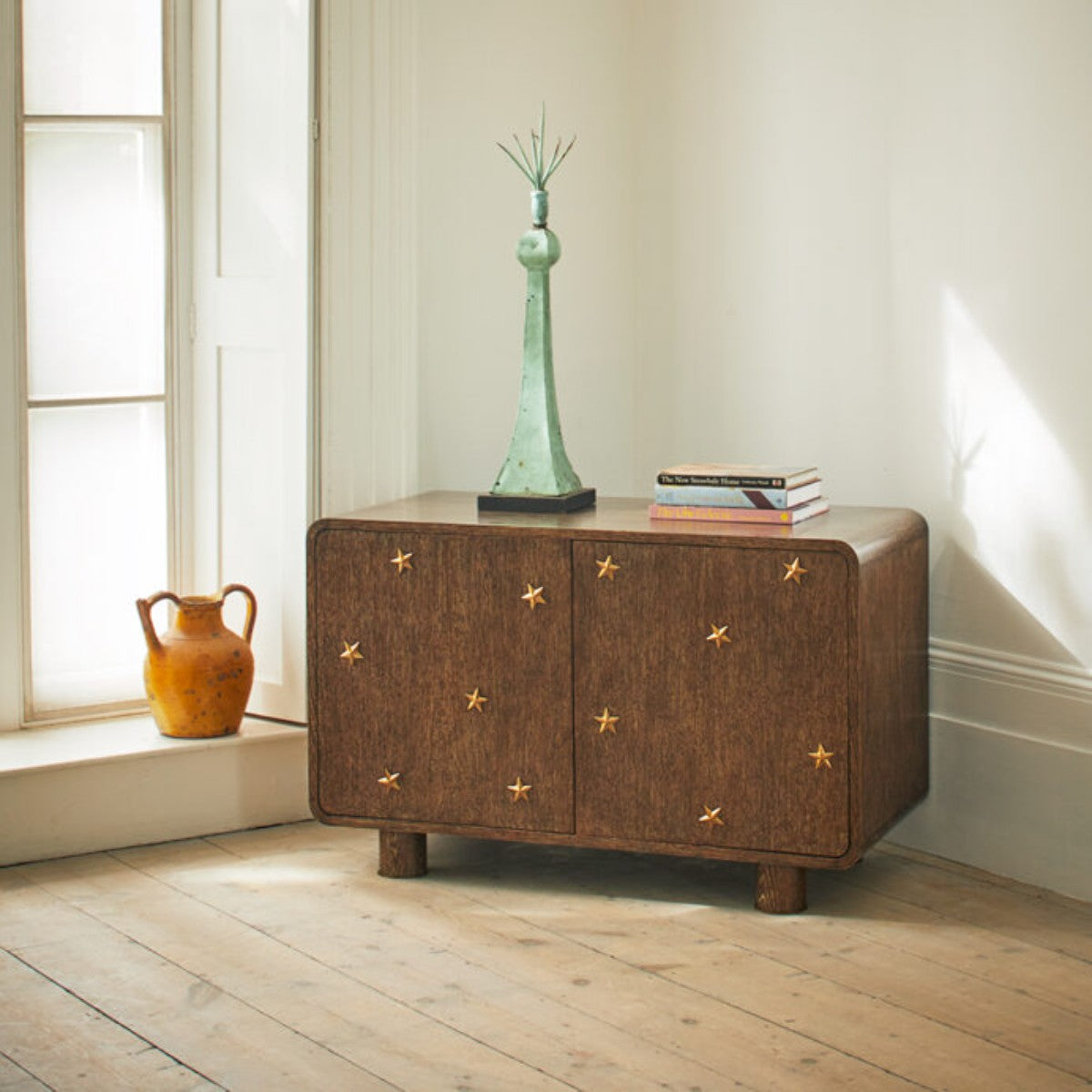 Julian Chichester | Mariner Cabinet