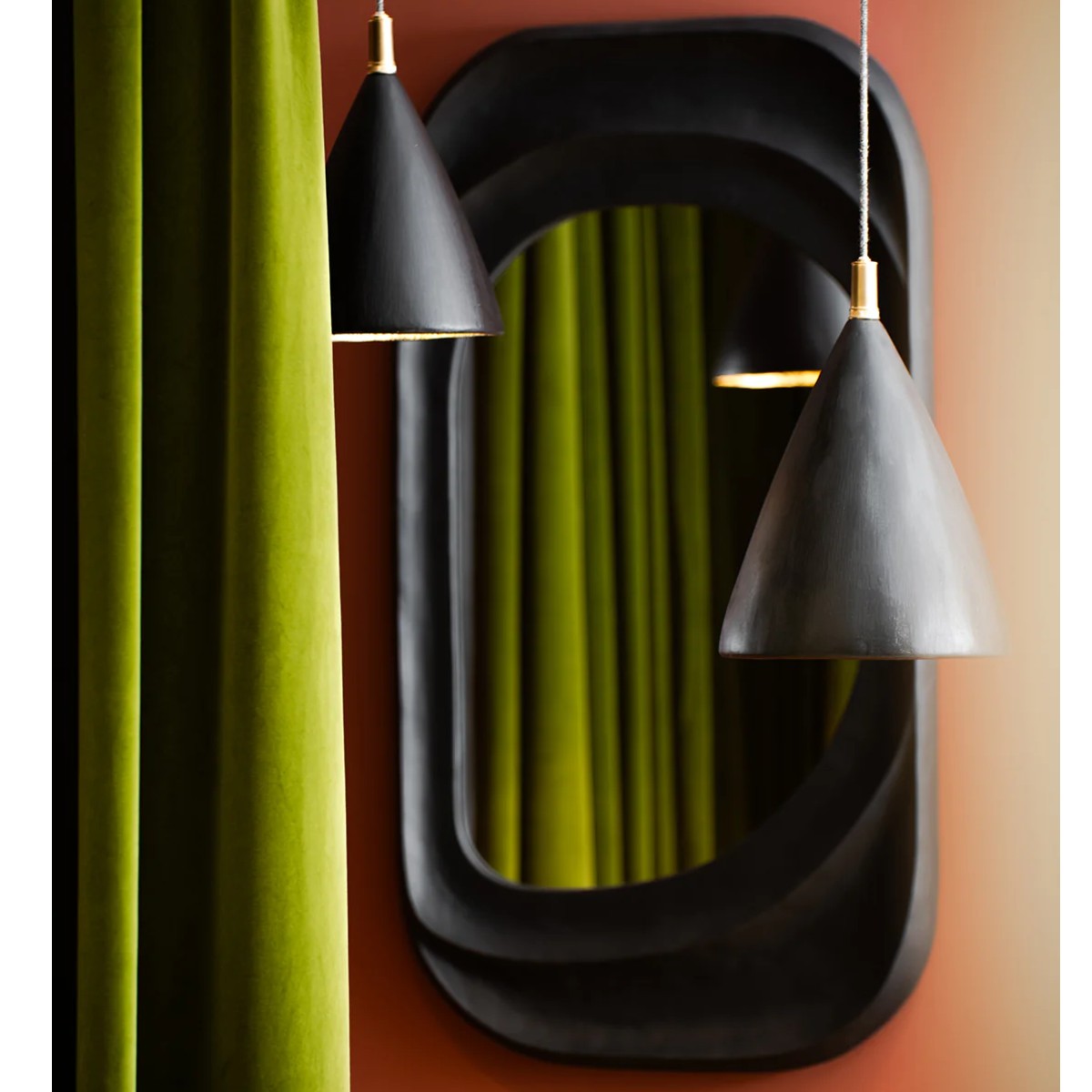 Porta Romana | Oodian Mirror