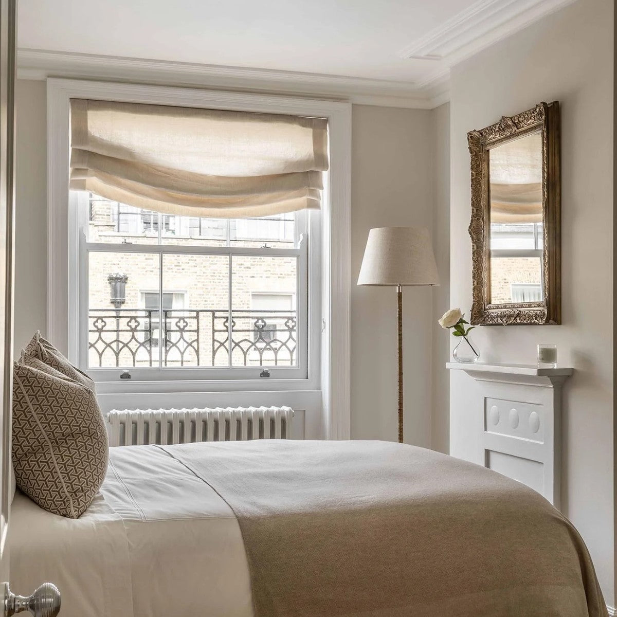 Porta Romana I Holden Floor Lamp
